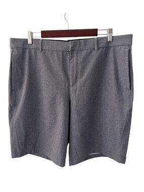 Nike Golf  Men's Gray Stretch Performance Shorts 38